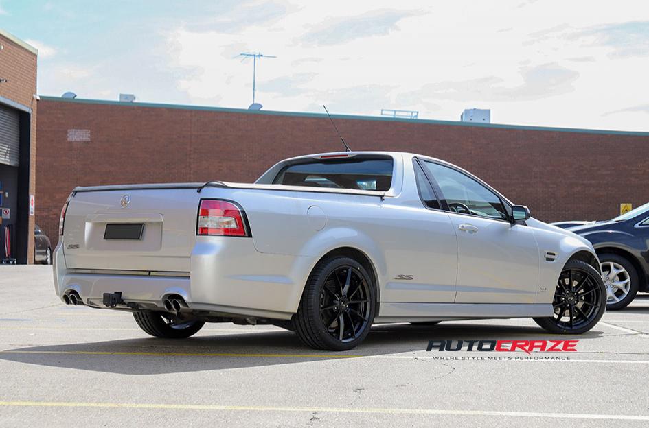 HOLDEN-COMMODORE-SECTOR-SATIN-BLACK